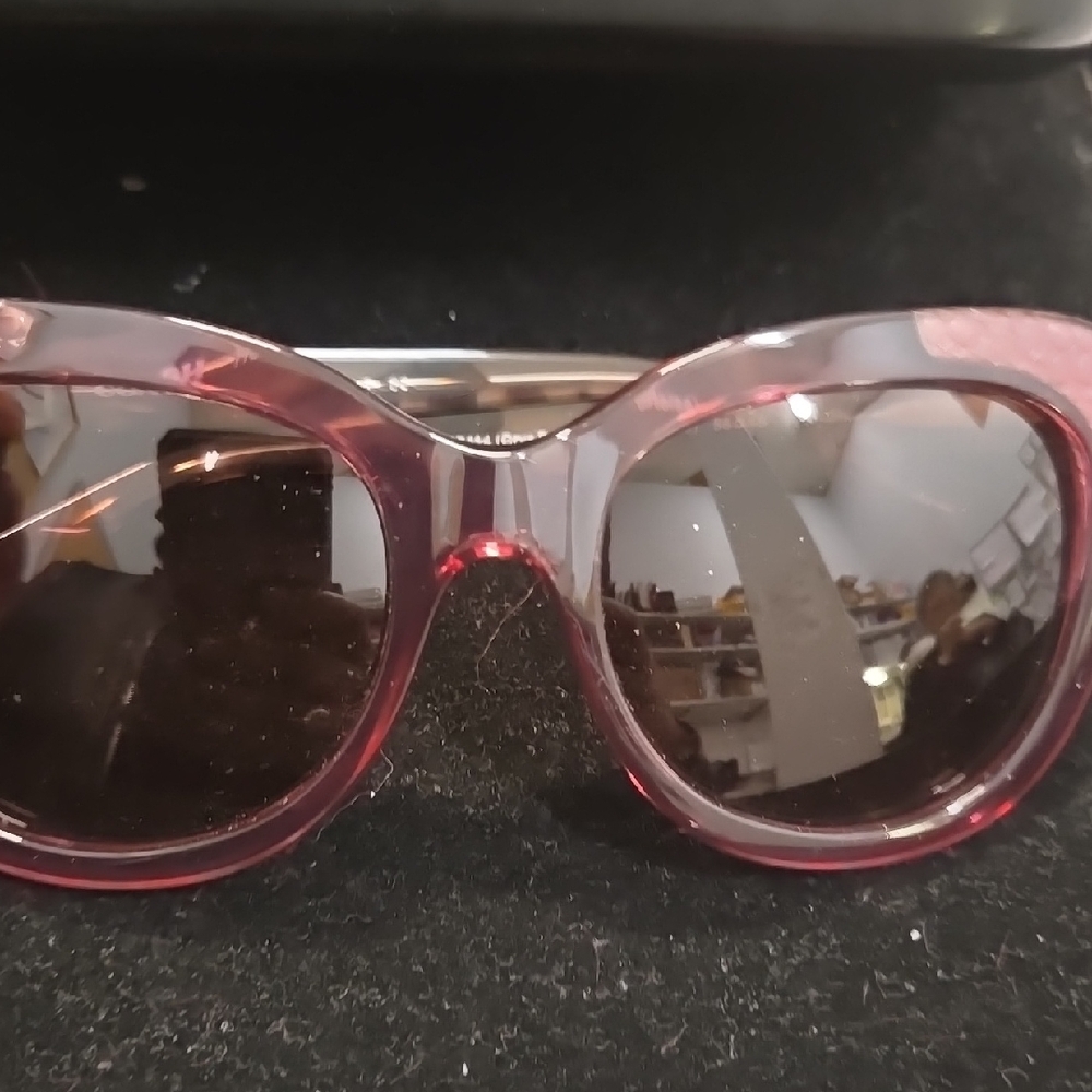Elegant Pink Sunglasses